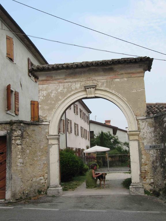 B&B Rosales Borso del Grappa Exterior foto